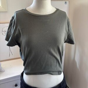 Wild Fable green cropped tee size large